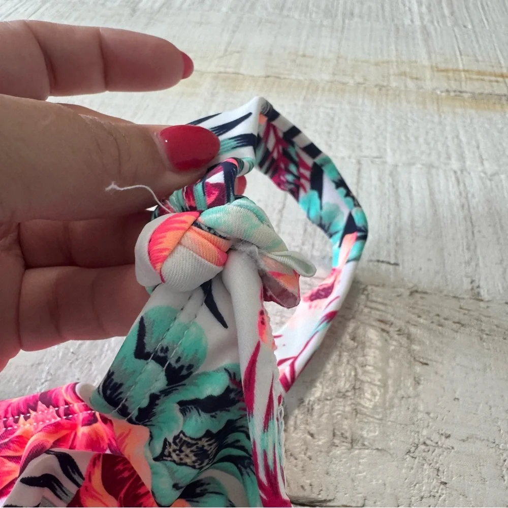 NWT‎ SO Tropical Bandeau Flounce Bikini Top Padded Push Up Size Small